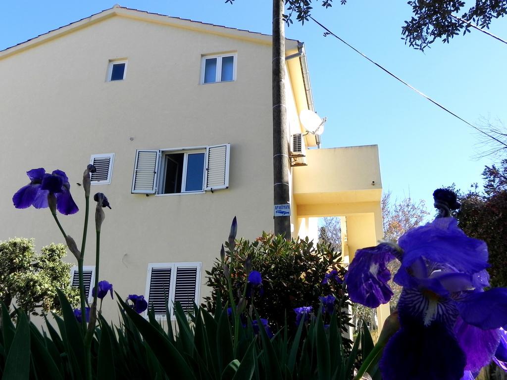 Apartments Kampor Damira Rab Town Exterior foto