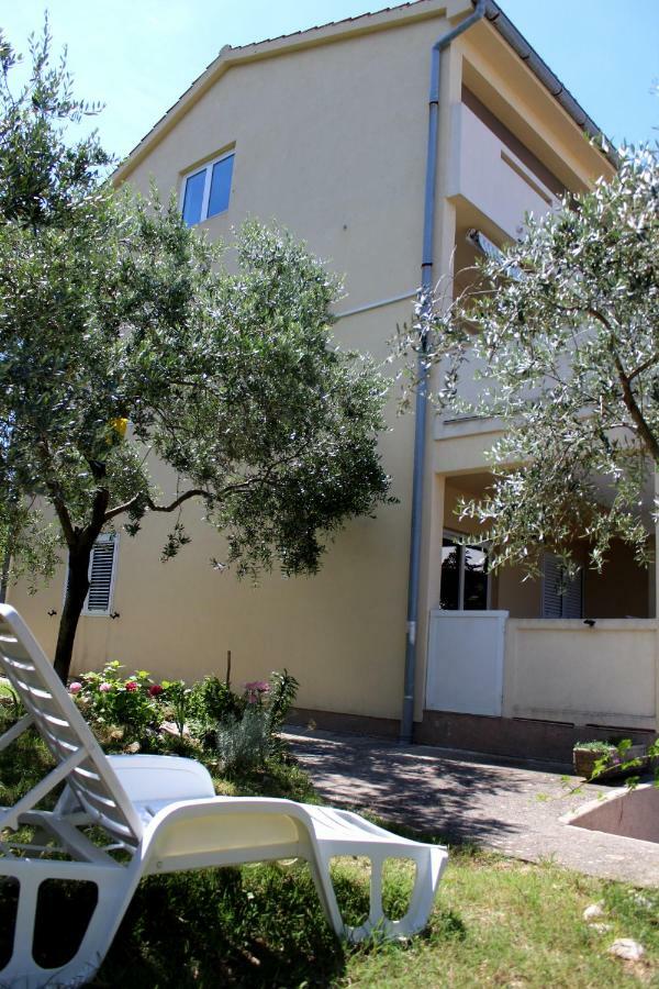 Apartments Kampor Damira Rab Town Exterior foto